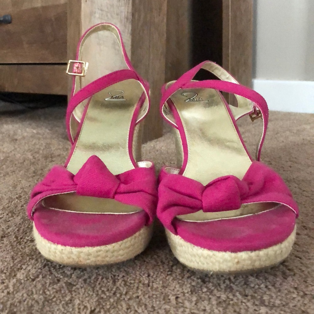 Mia2 Fuscia/Straw Wedges